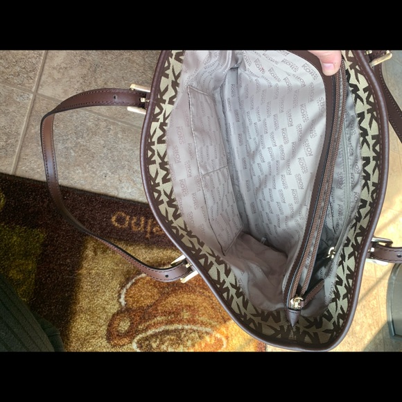 Michael Kors Tote - Picture 3 of 6